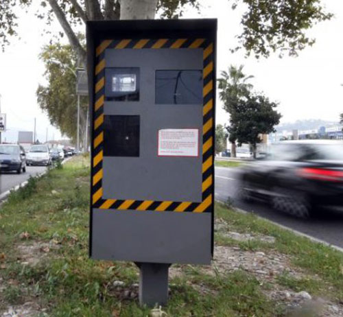 ALERTE GPS, localise les radars et prévient.. radar automobile