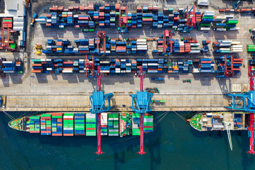 Surveiller le trafic aérien et maritime