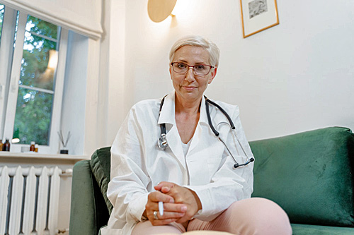 La télémédecine et l'utilisation des objets connectés.