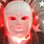 Un masque à LED pour améliorer l'aspect de la peau du visage